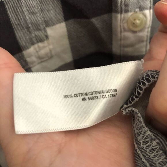 OLD Navy Size Med Grey plaid top with rolled sleeves - Picture 5 of 5